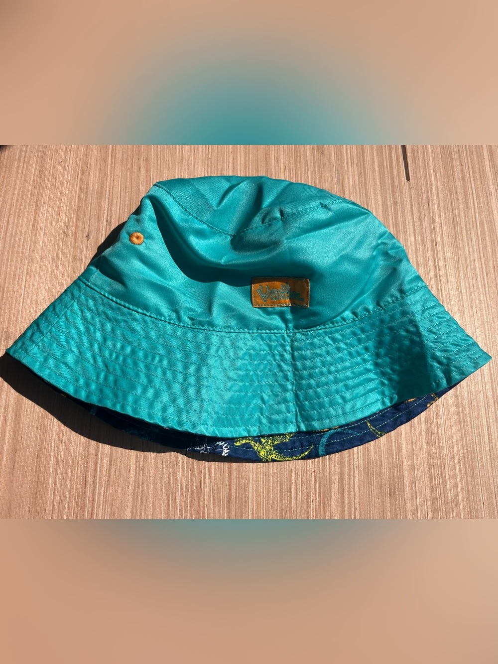 UV Skinz boys hat size 6